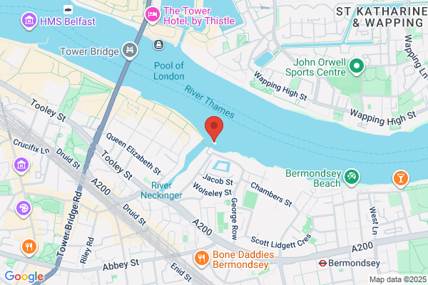 The Harpy Houseboat, Tower Bridge