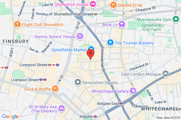 Benefit Cosmetics Boutique & BrowBar lounge
